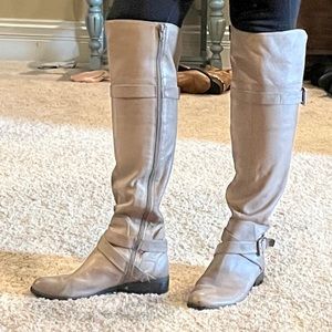 Over the knee Nine West boots, very comfortable. Low heel, easy zip up.